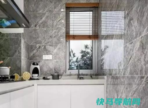 通体砖抛光砖抛釉砖哪个适合铺客厅？小色号瓷砖适合铺哪里